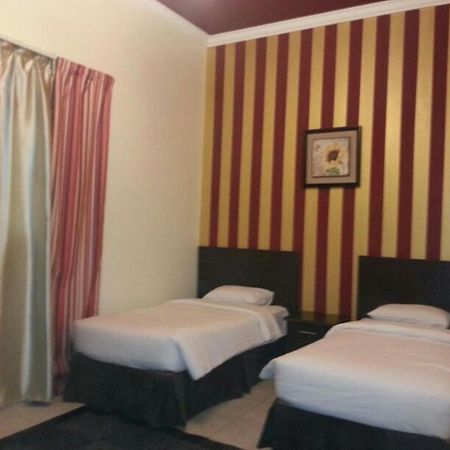 Hotel & Resort Golden Marina Yanbu Habitación foto